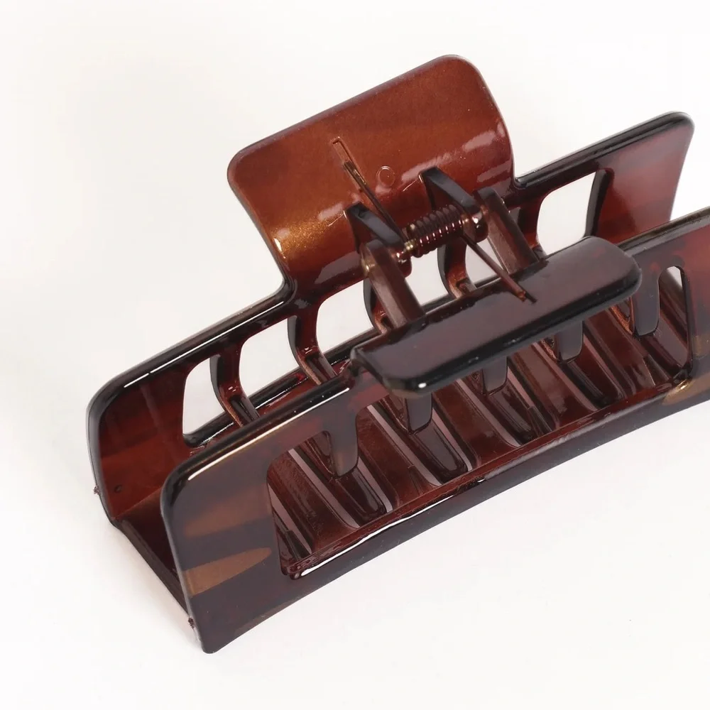 NWT Petal & Pup Walker Black and Brown Hair Clip